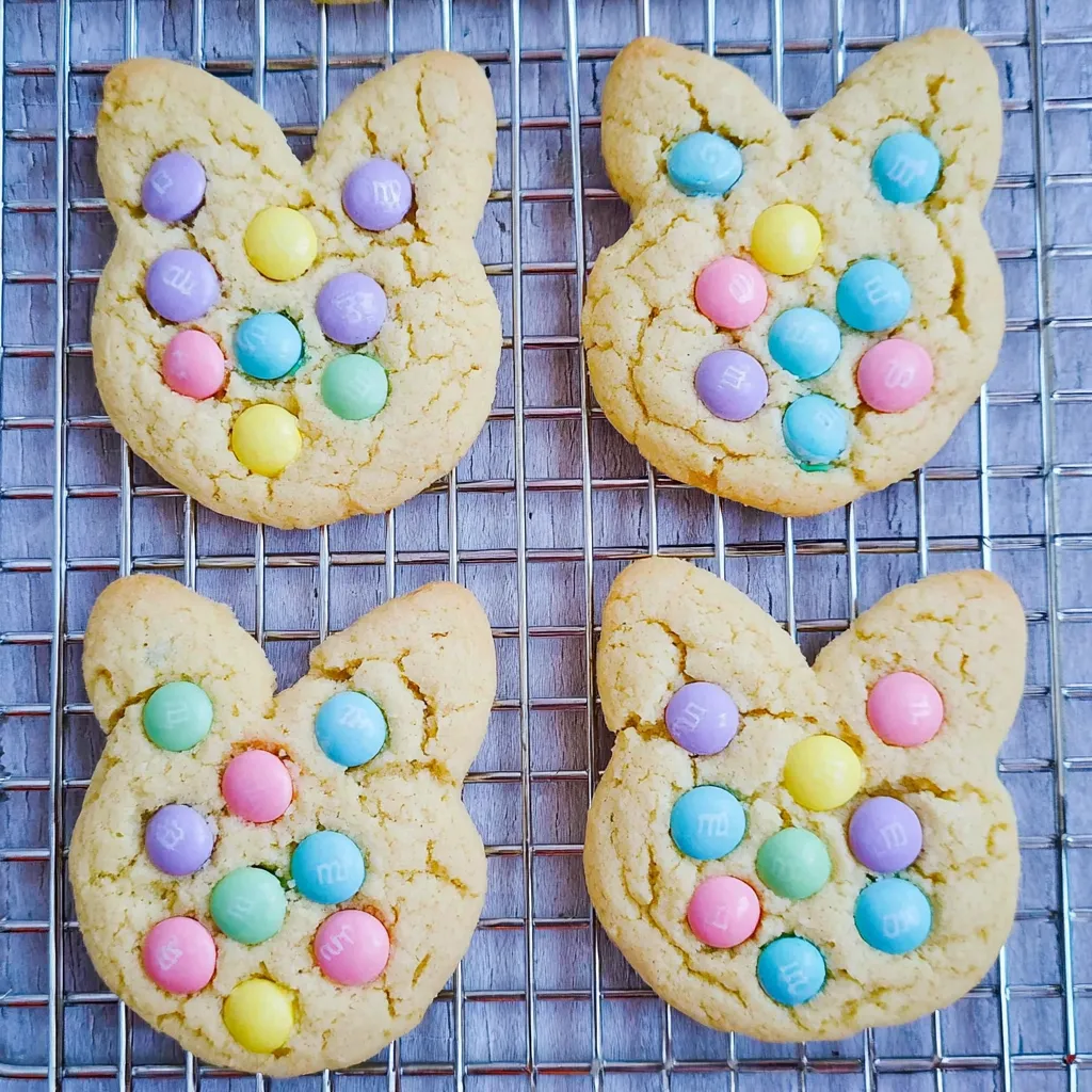 M&M bunny cookies